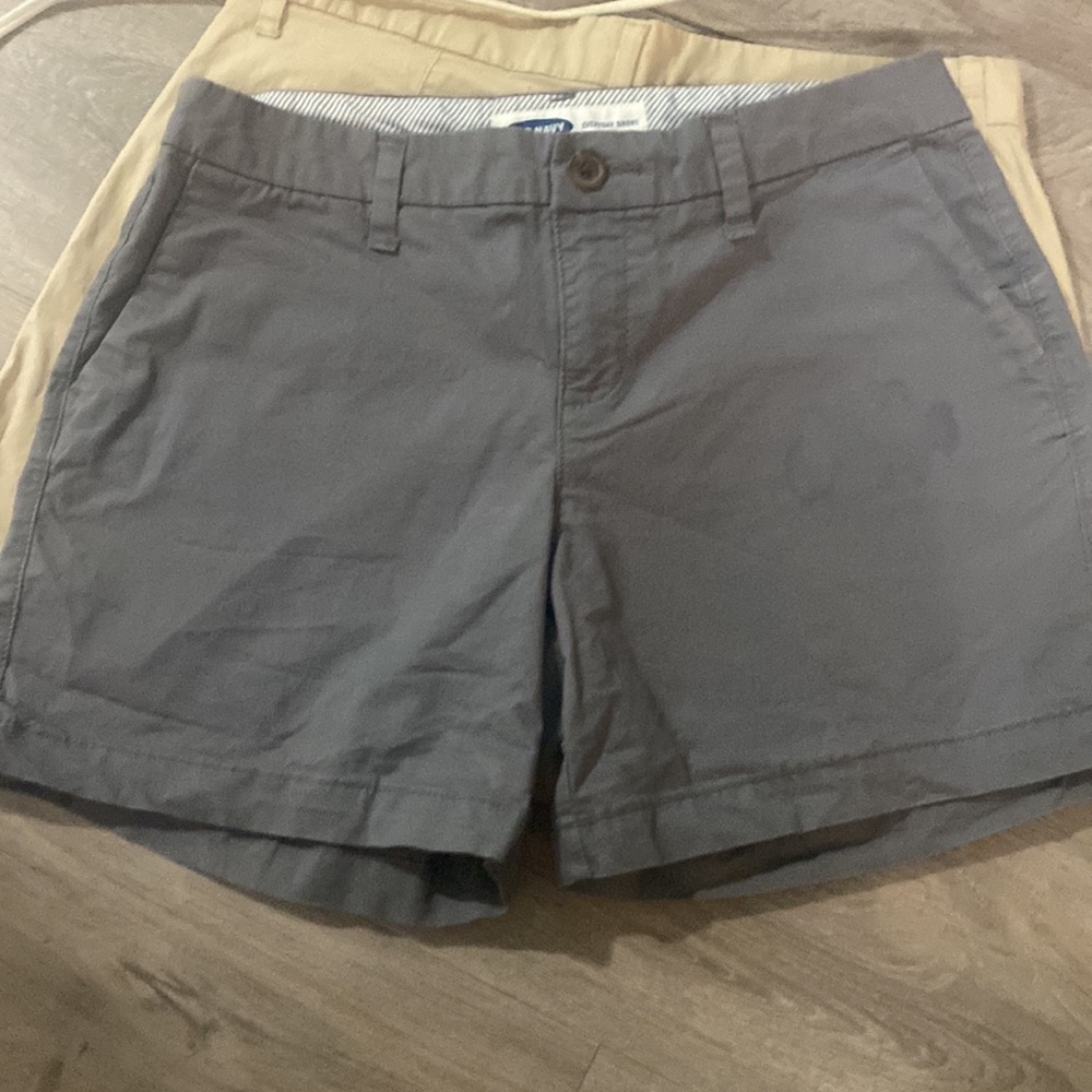 Shorts - Picture 3 of 5